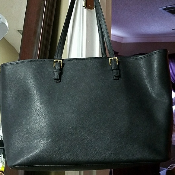 Michael Kors Large Tote - Picture 3 of 4